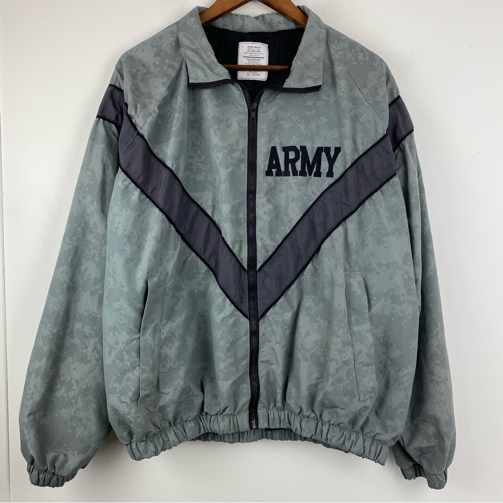 Skilcraft JWOD size Medium Men’s Gray IPFU Reflective Full Zip US Army Jacket